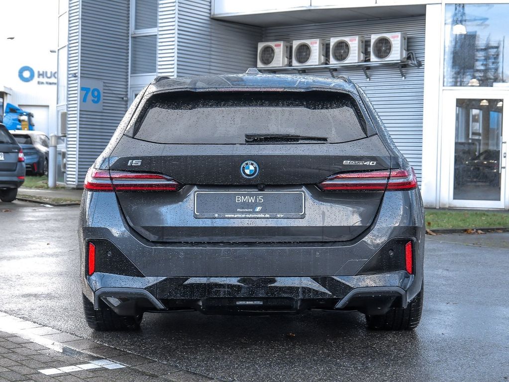 BMW i5 2025