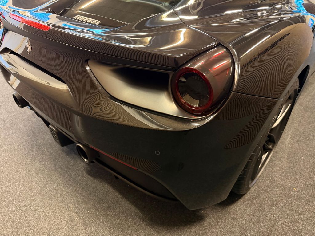 Ferrari 488 GTB 2019