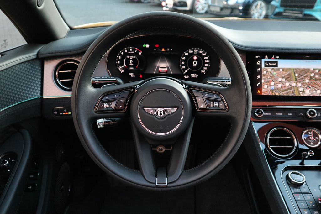 Bentley Continental GTC 2024