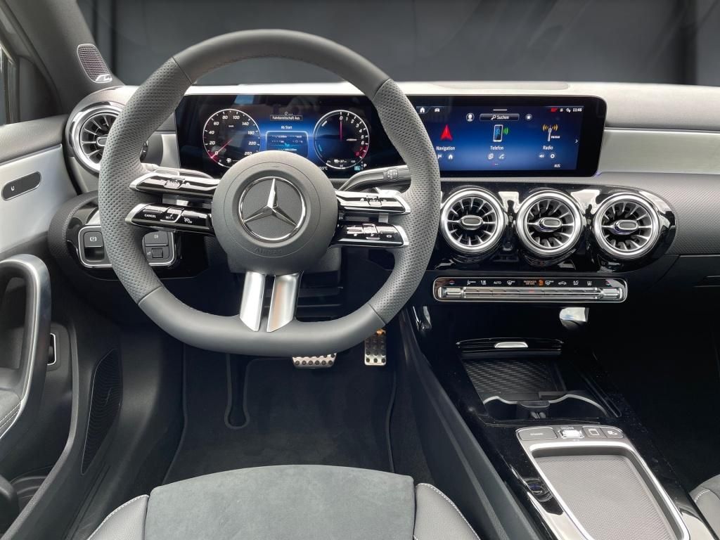 Mercedes-Benz A 250 2025