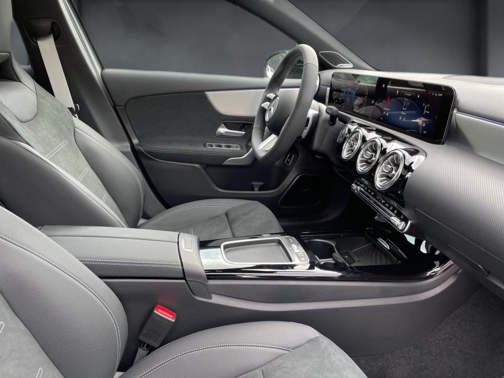 Mercedes-Benz A 250 2025