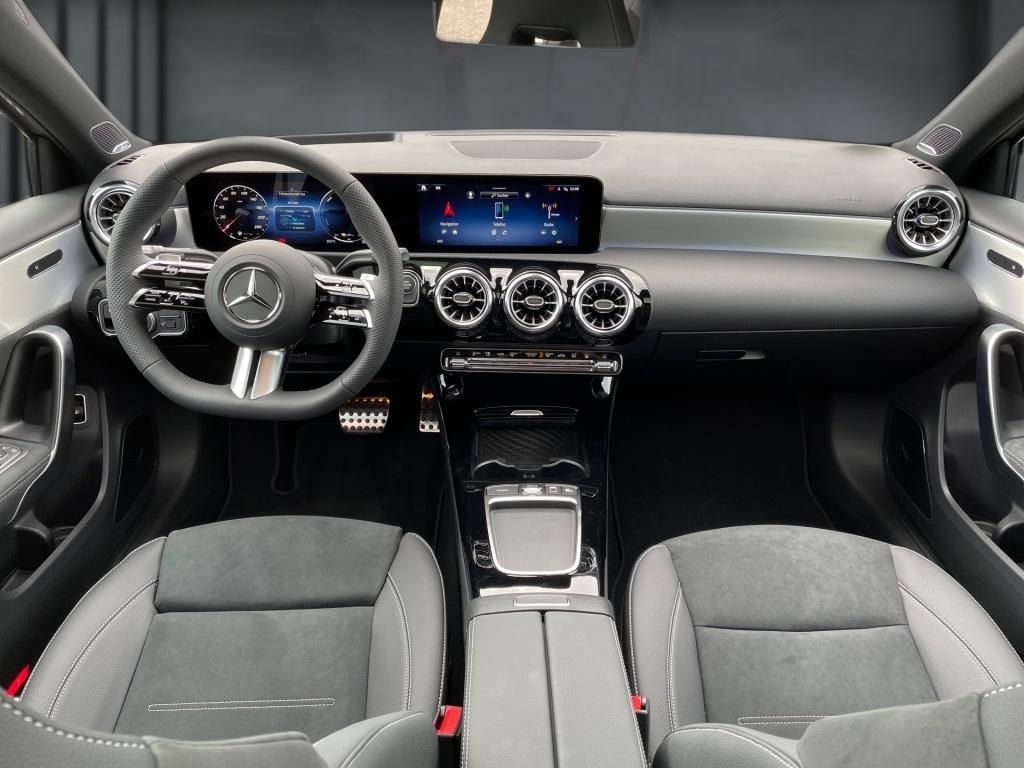 Mercedes-Benz A 250 2025