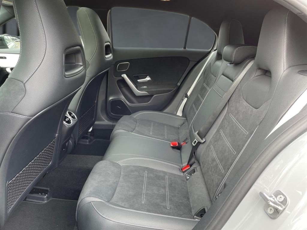 Mercedes-Benz A 250 2025