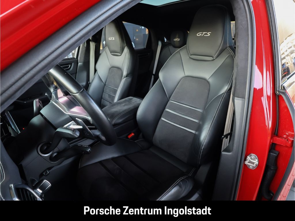 Porsche Cayenne 2022