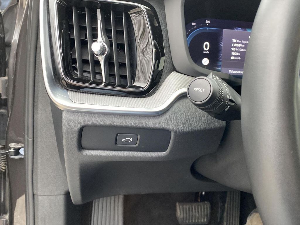 Volvo V60 Cross Country 2023