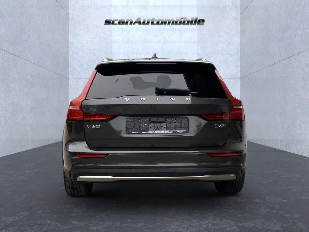 Volvo V60 Cross Country 2023