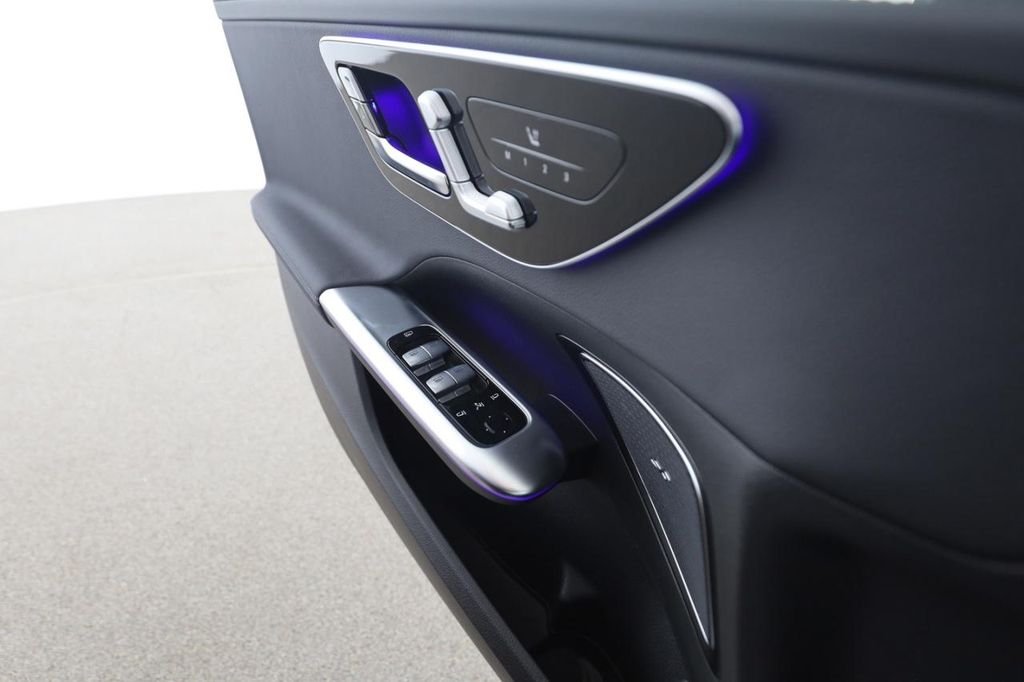 Mercedes-Benz C 220 2025