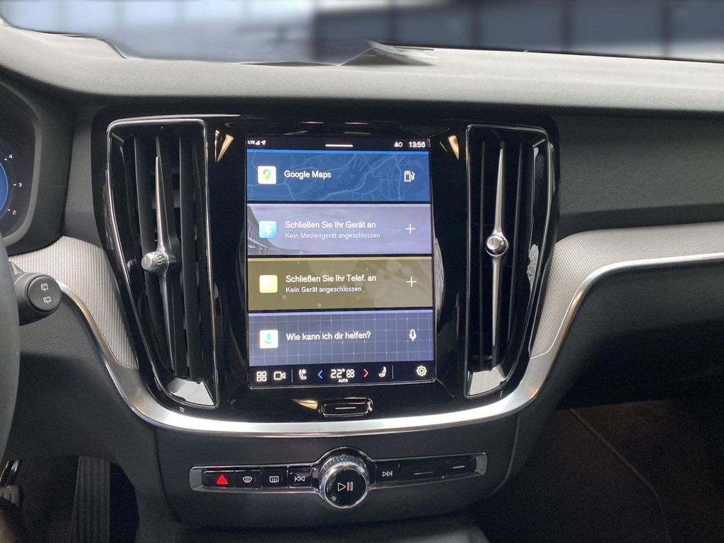 Volvo V60 Cross Country 2023