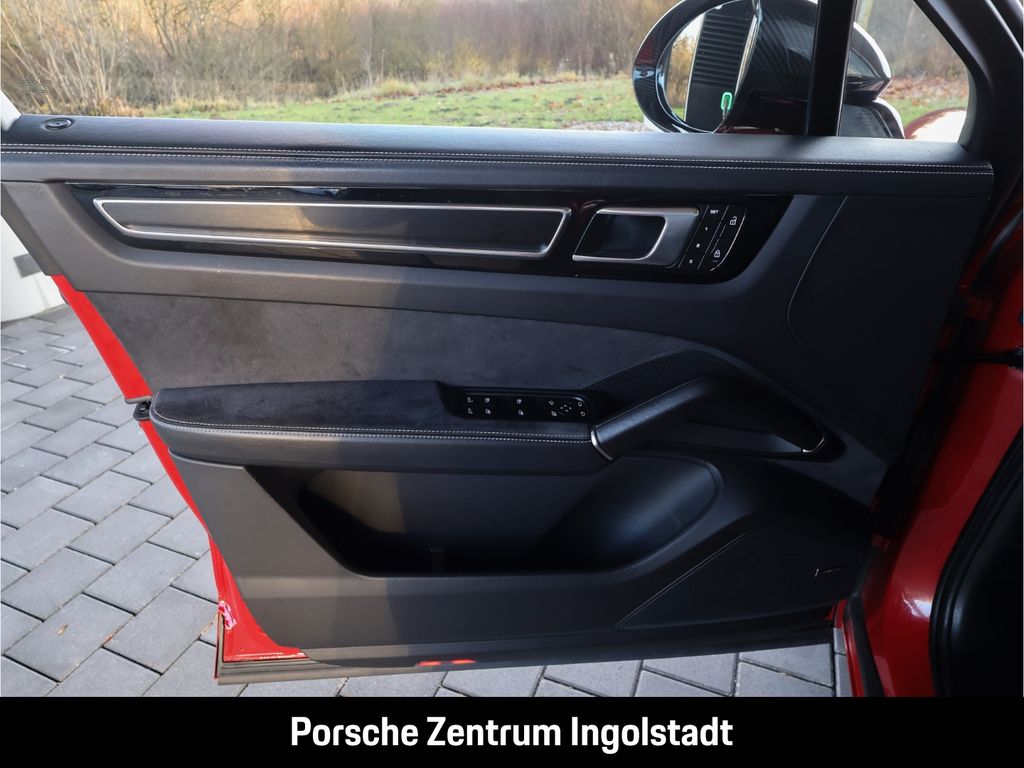 Porsche Cayenne 2022