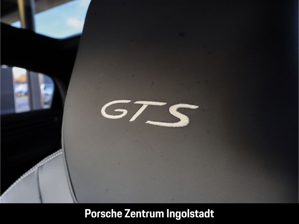 Porsche Cayenne 2022