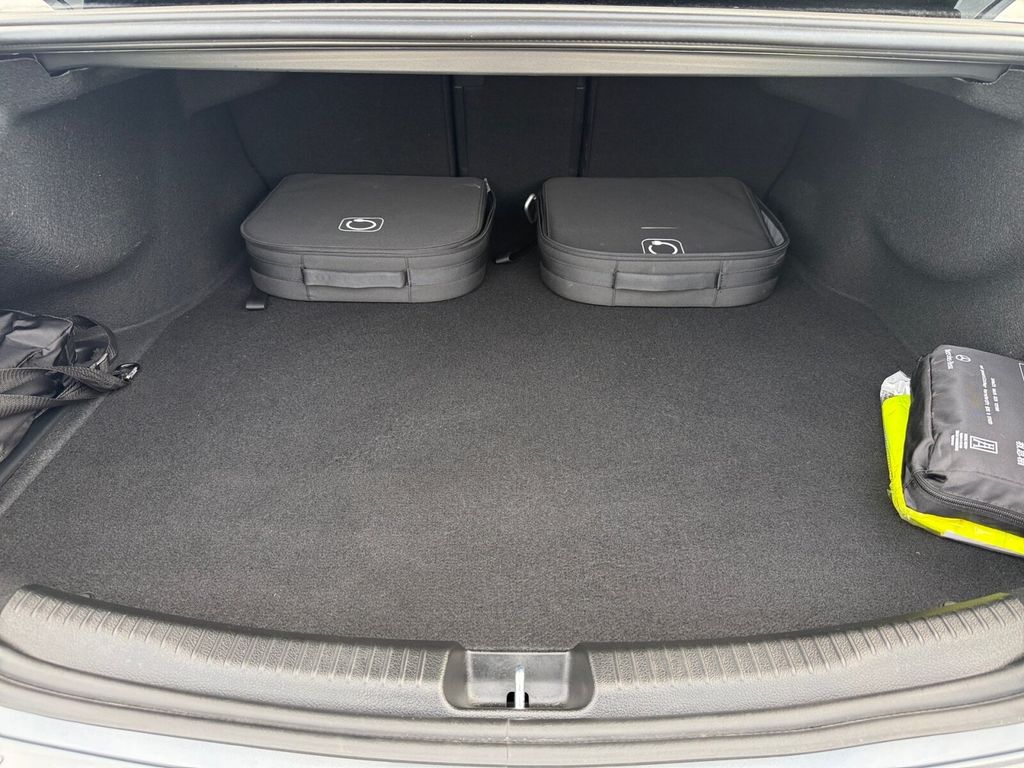 Mercedes-Benz C 300 2024