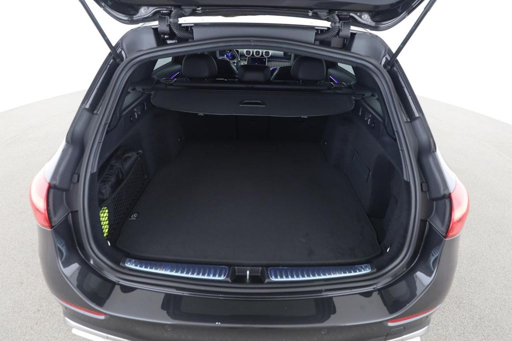 Mercedes-Benz C 220 2025