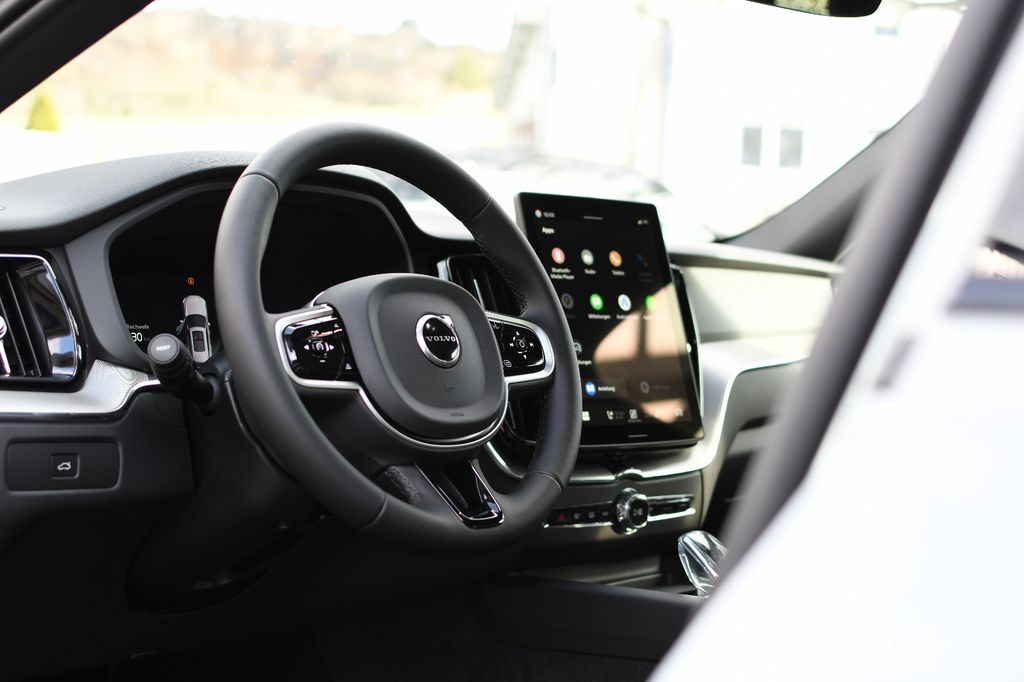 Volvo XC60 2025