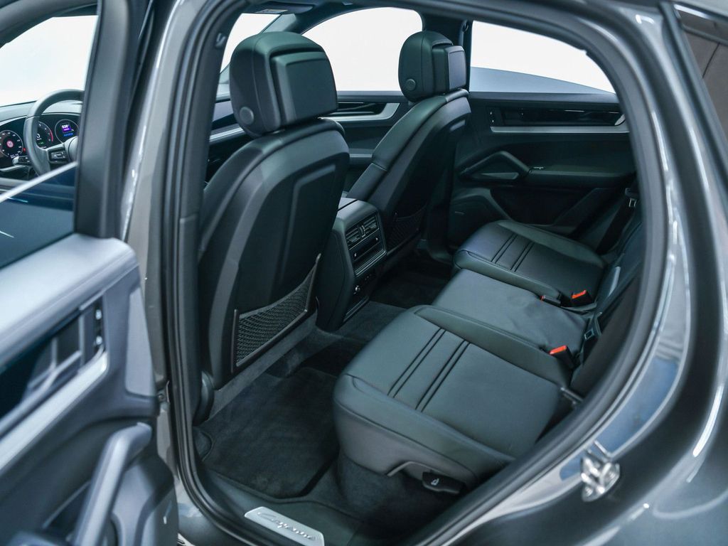 Porsche Cayenne 2023
