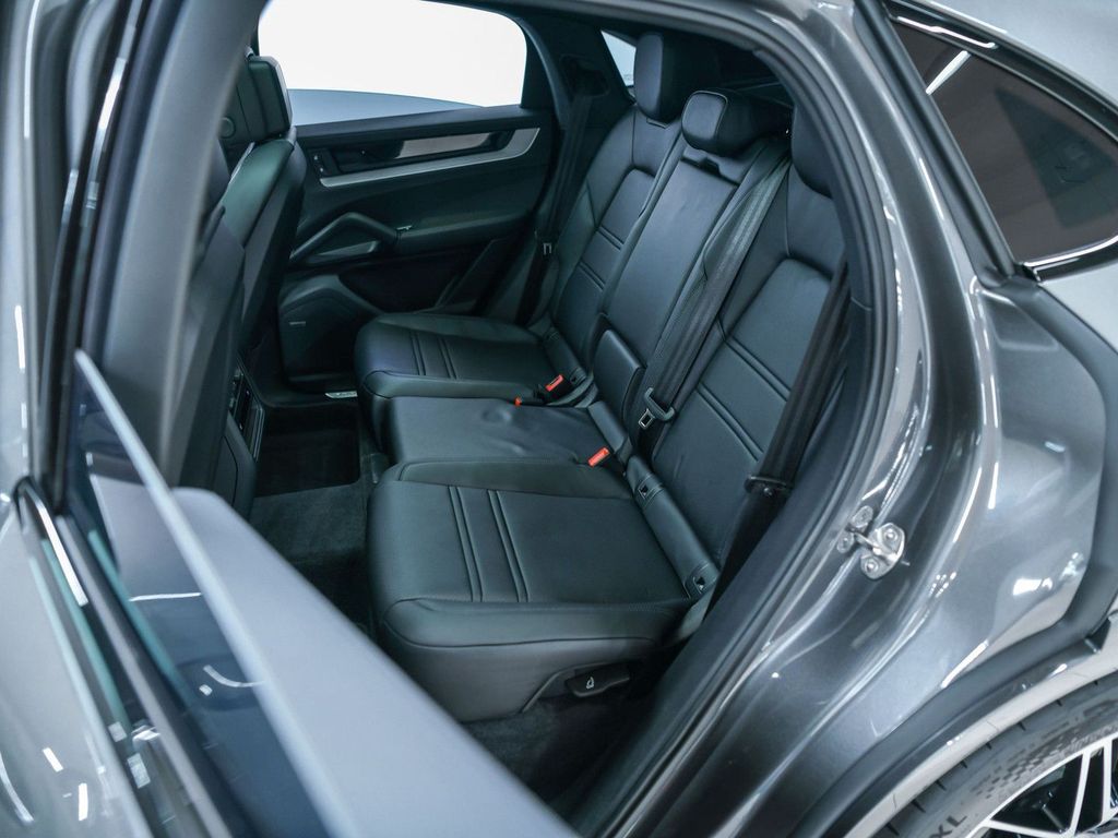 Porsche Cayenne 2023