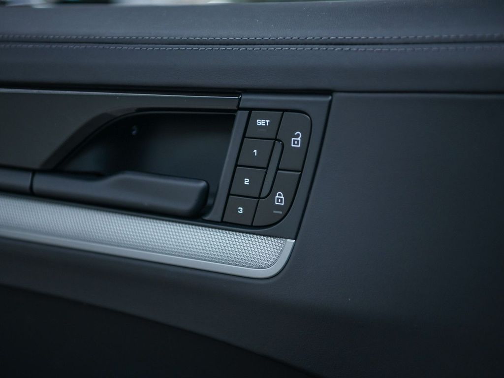 Porsche Cayenne 2023