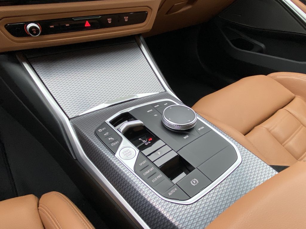 BMW 330 2024