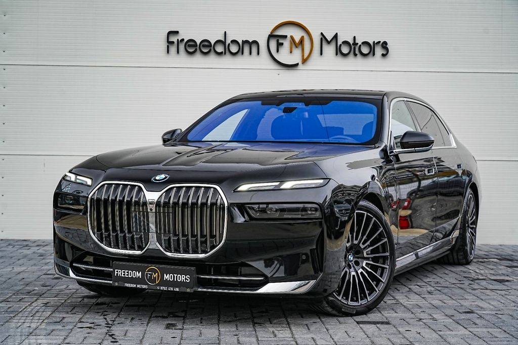 BMW 750 2024