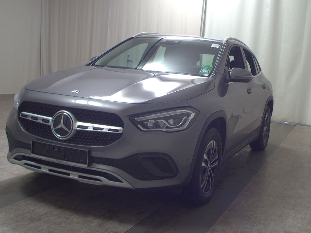 Mercedes-Benz GLA 180 2023