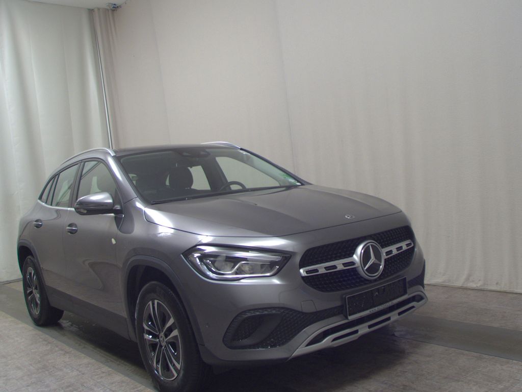 Mercedes-Benz GLA 180 2023