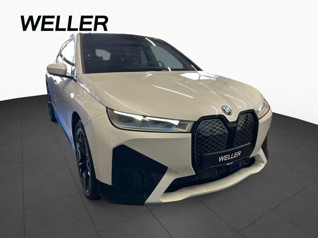 BMW iX 2023