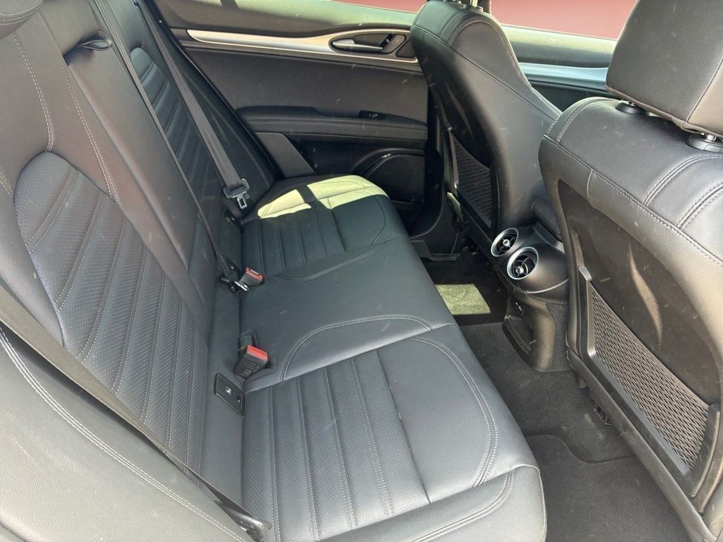 Alfa Romeo Stelvio 2024