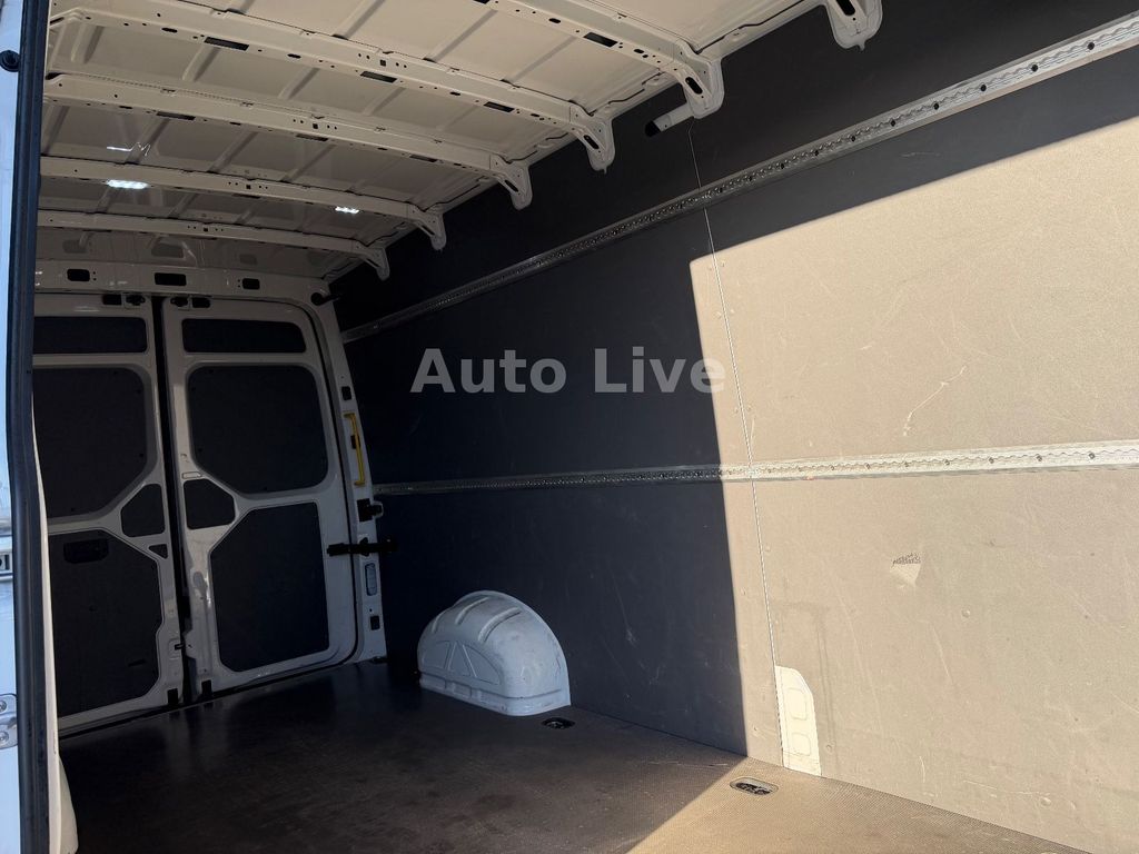 Volkswagen Crafter 2023