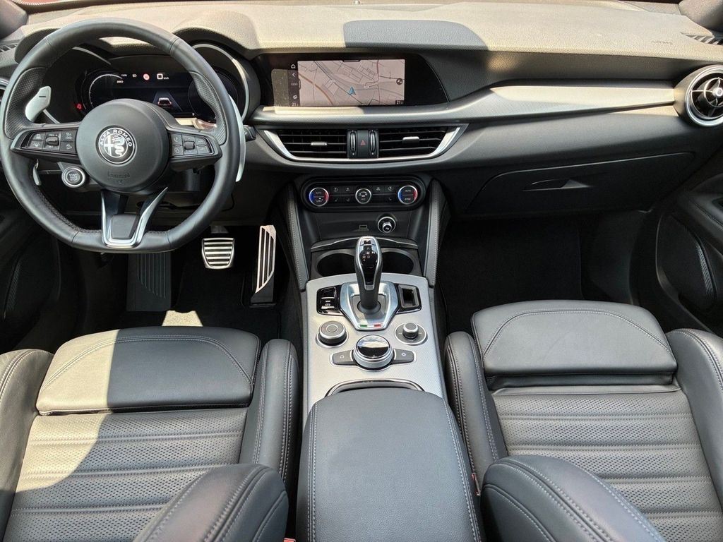 Alfa Romeo Stelvio 2024