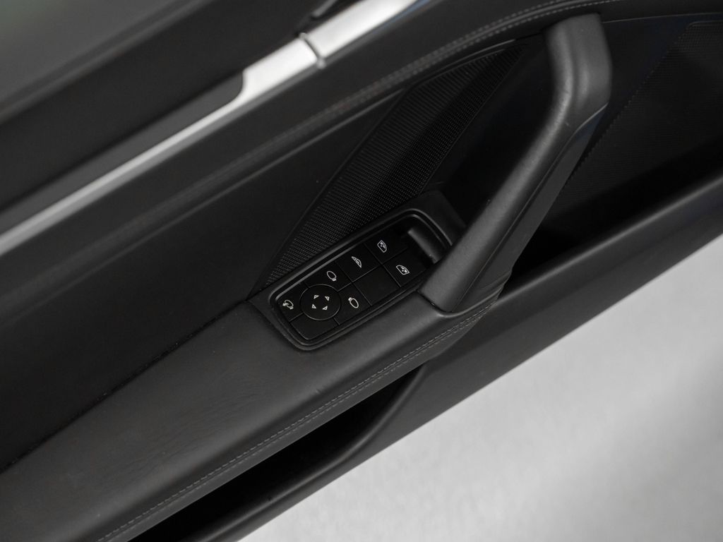 Porsche 992 2023