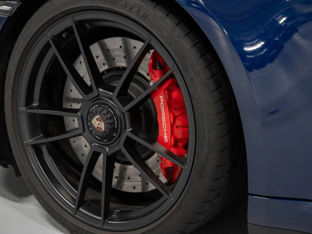Porsche 992 2023