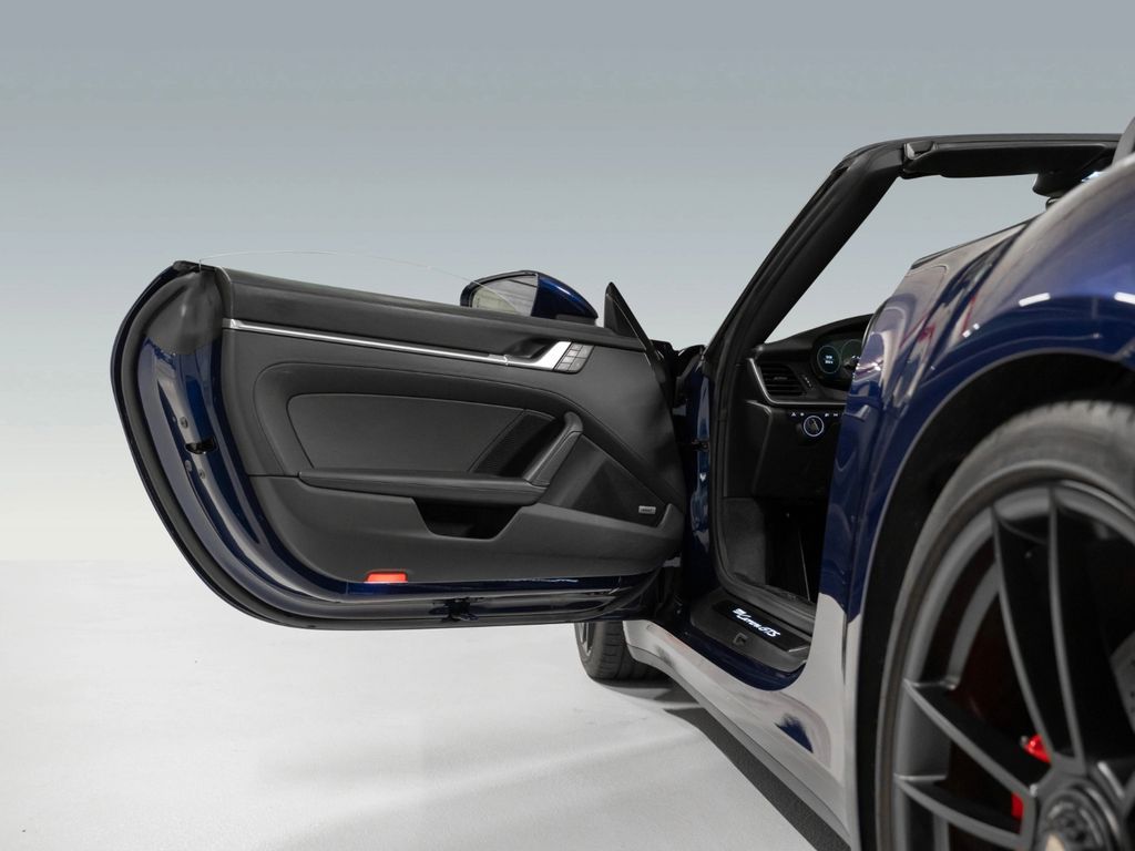 Porsche 992 2023