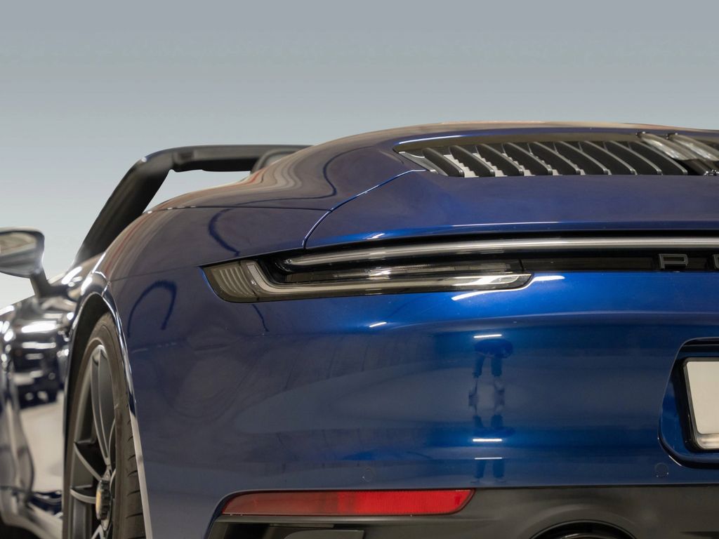 Porsche 992 2023