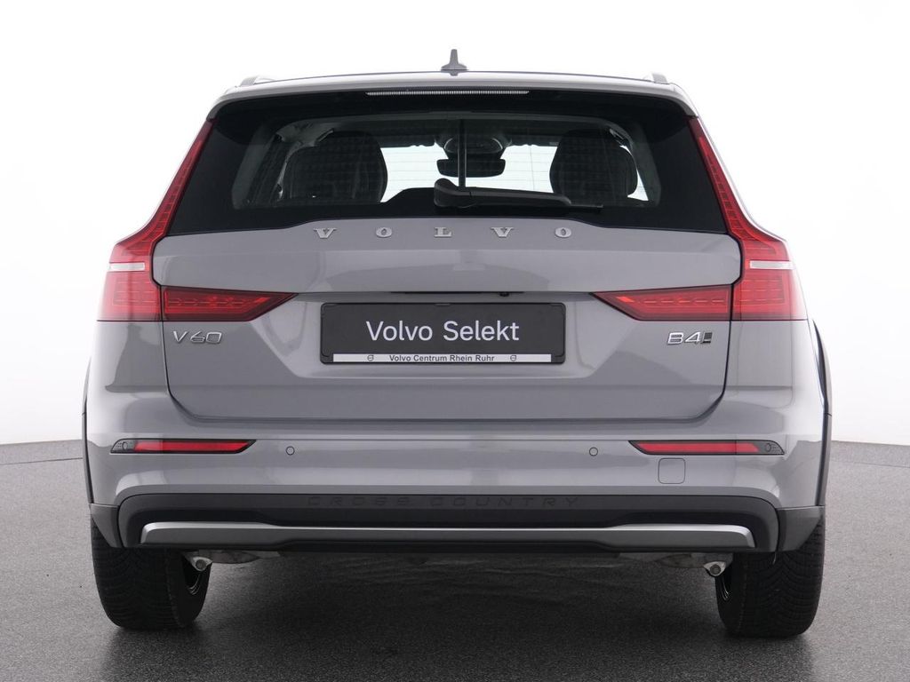 Volvo V60 Cross Country 2023