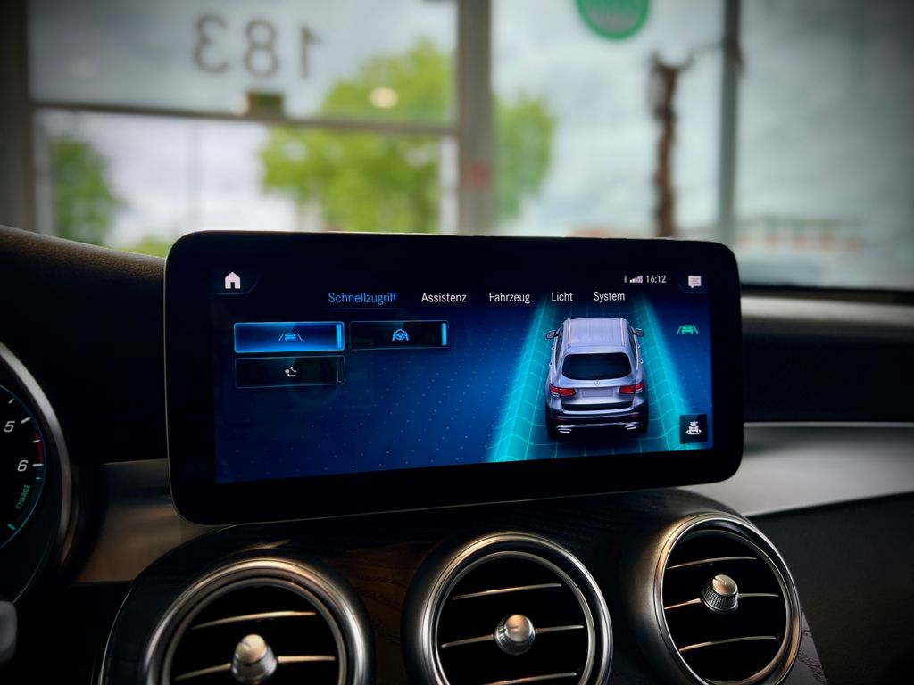 Mercedes-Benz GLC 300 2021