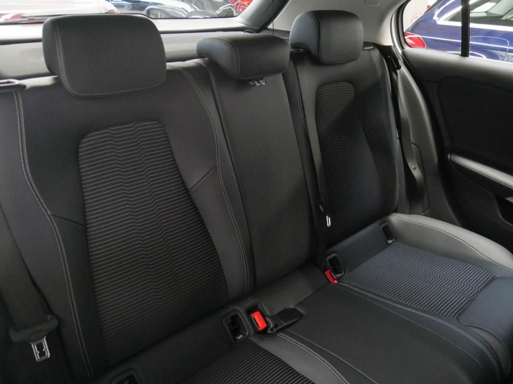 Mercedes-Benz A 250 2021