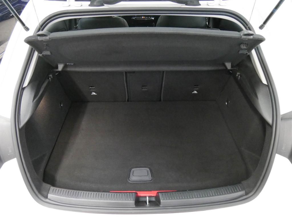 Mercedes-Benz A 250 2021