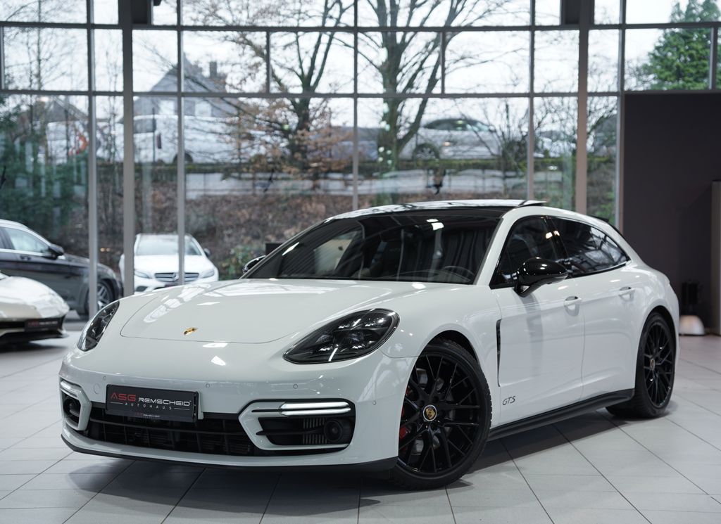 Porsche Panamera 2021