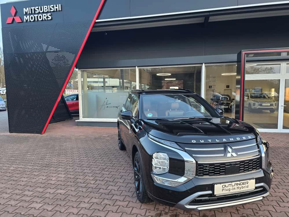 Mitsubishi Plug-in Hybrid Outlander 2025