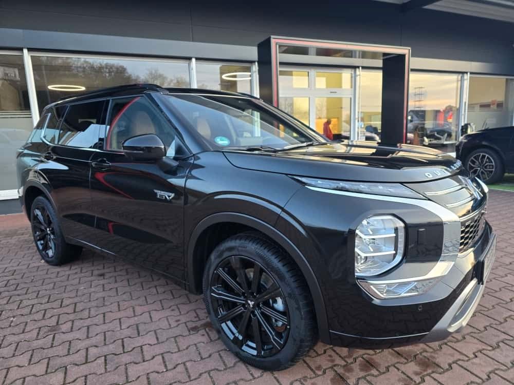 Mitsubishi Plug-in Hybrid Outlander 2025