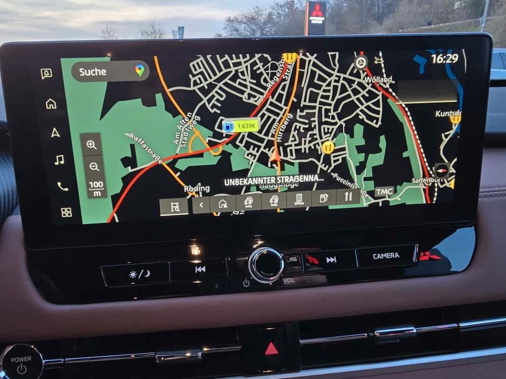 Mitsubishi Plug-in Hybrid Outlander 2025