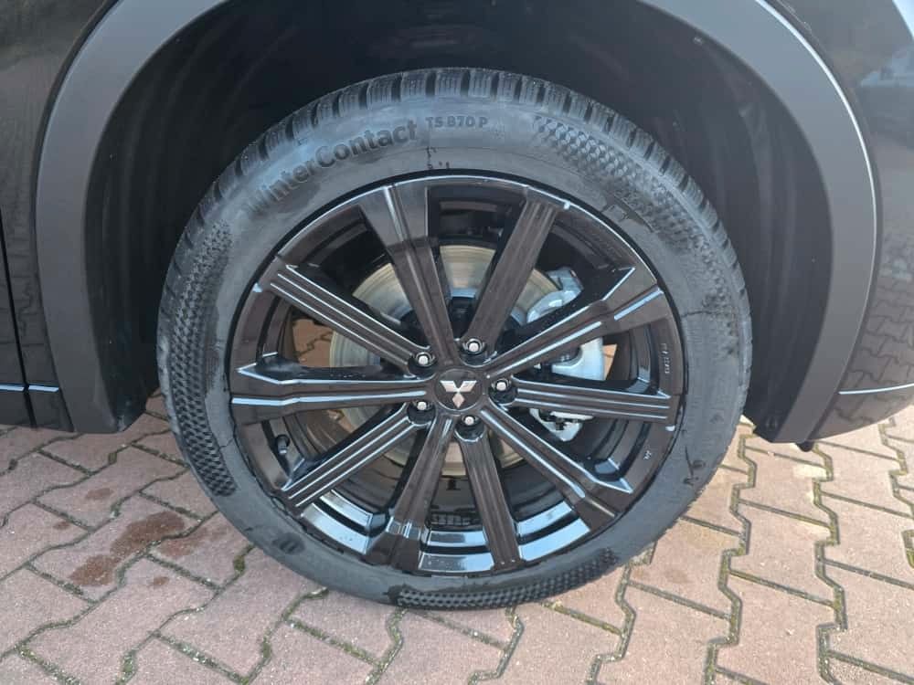 Mitsubishi Plug-in Hybrid Outlander 2025