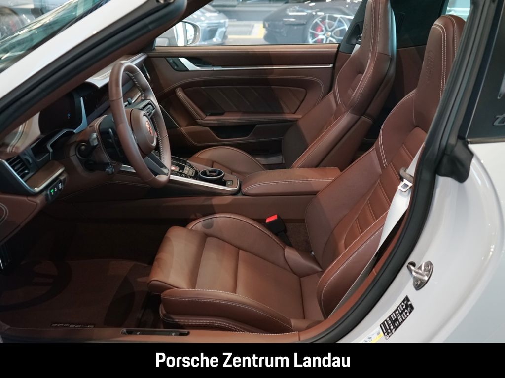 Porsche 992 2025
