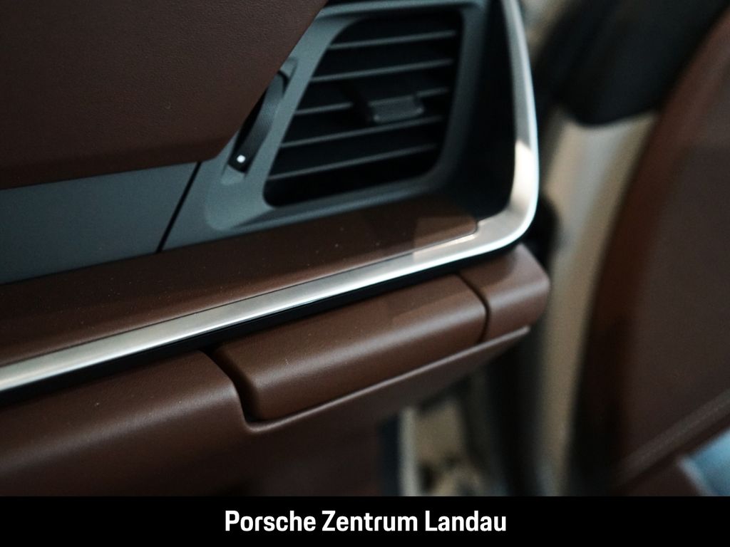 Porsche 992 2025