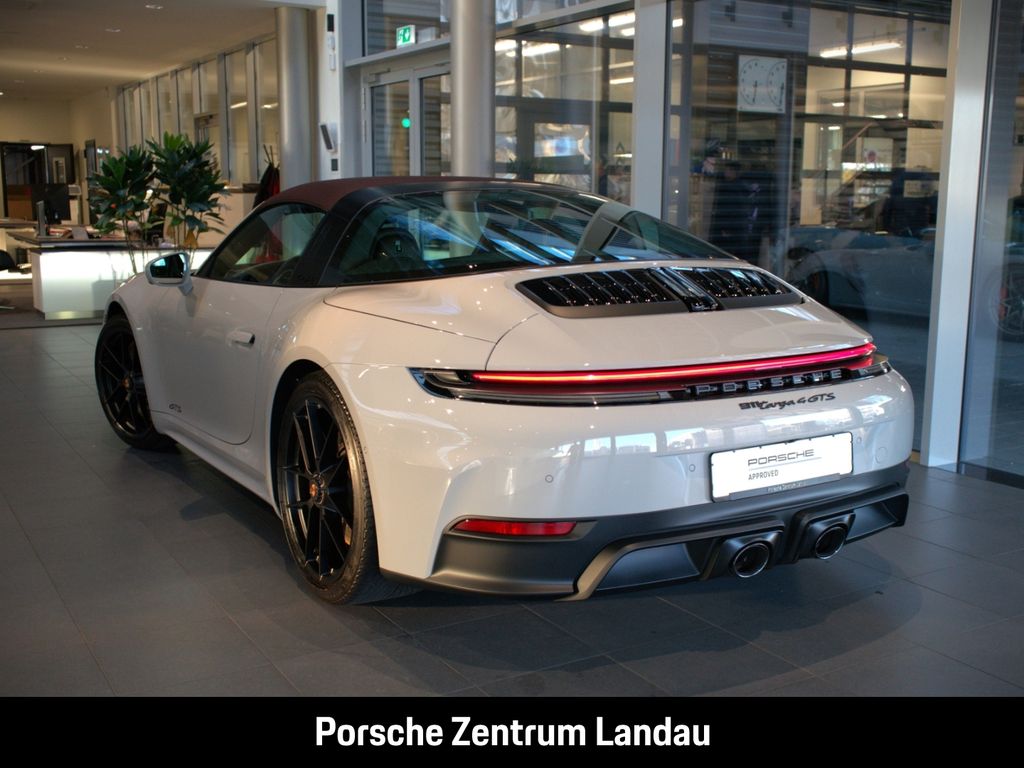 Porsche 992 2025