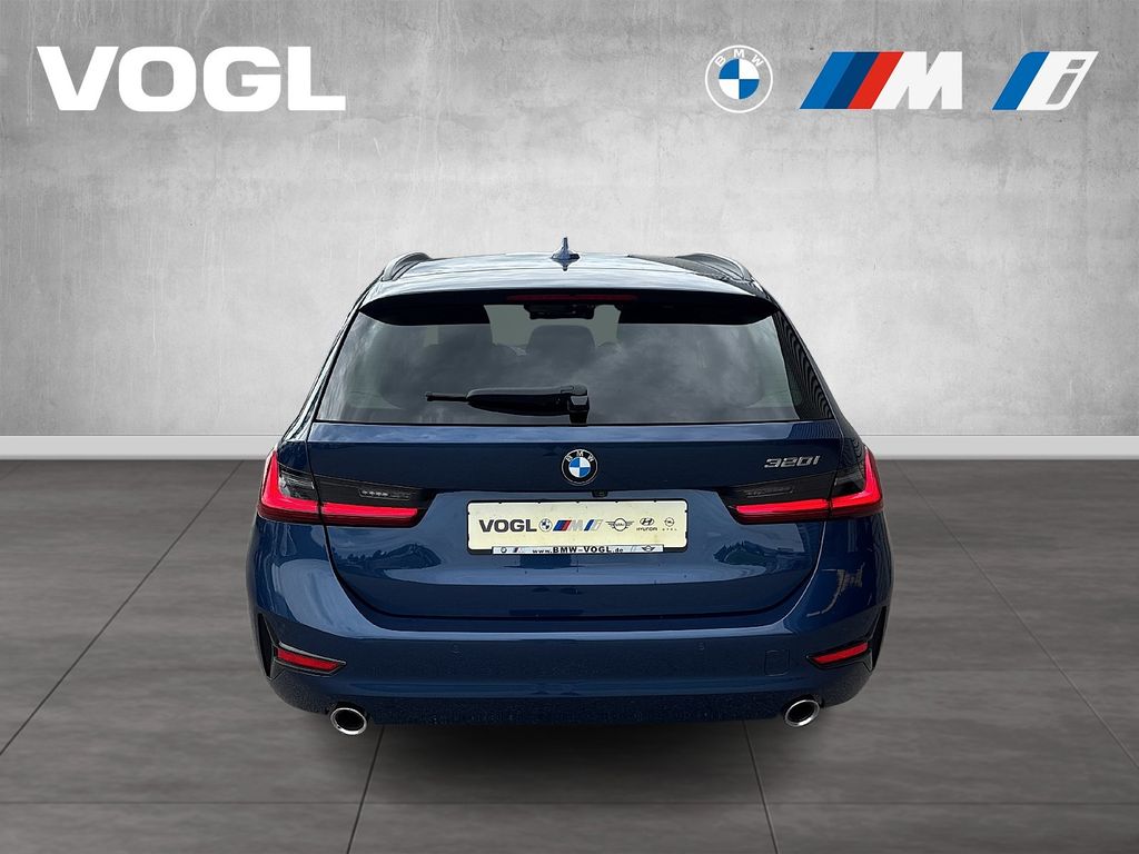 BMW 320 2022