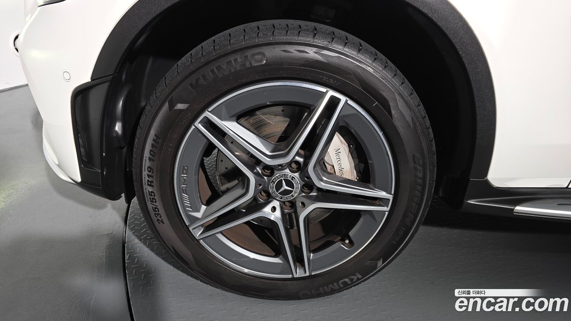 Mercedes-Benz GLC-Class 2021