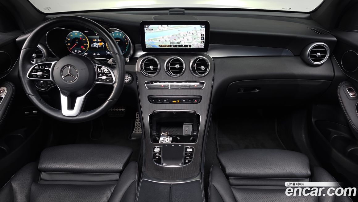 Mercedes-Benz GLC-Class 2021