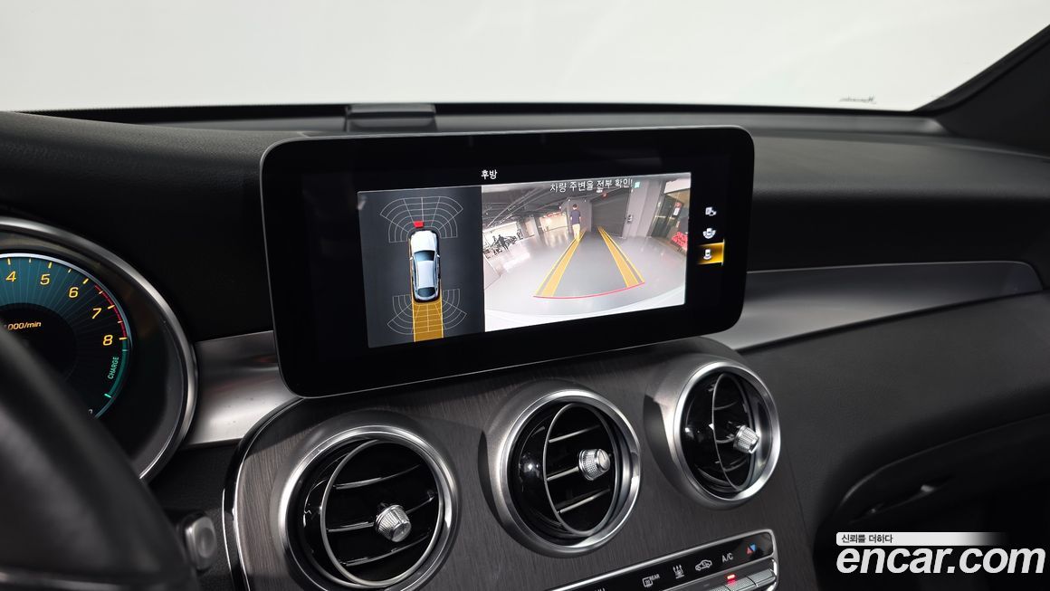 Mercedes-Benz GLC-Class 2021