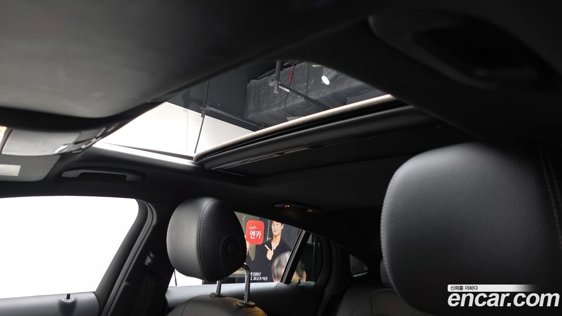 Mercedes-Benz GLC-Class 2021