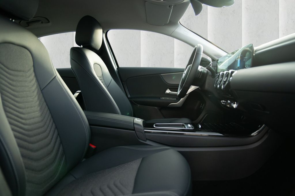 Mercedes-Benz A 250 2024